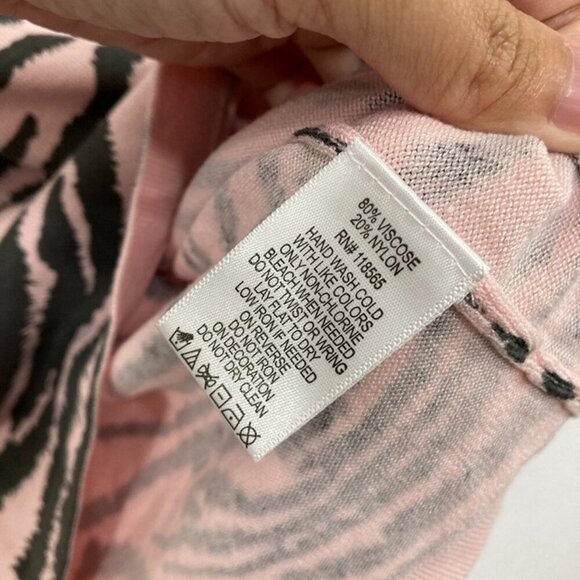 Quacker Factory size 1X Pink Black Animal Print Embellished Stretch Knit Top - Picture 7 of 9